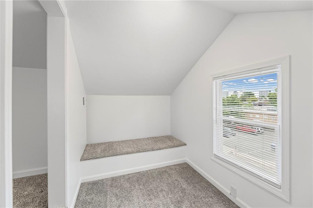 4516 Mercier Street — photo 32