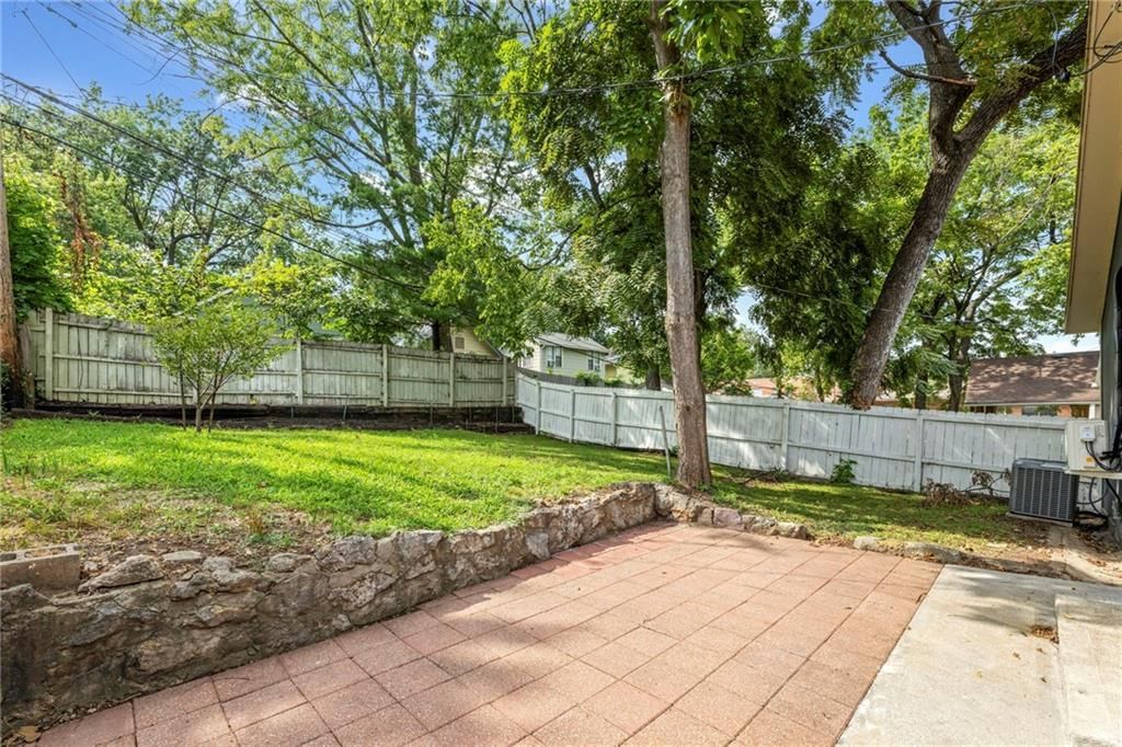 4516 Mercier Street — photo 40