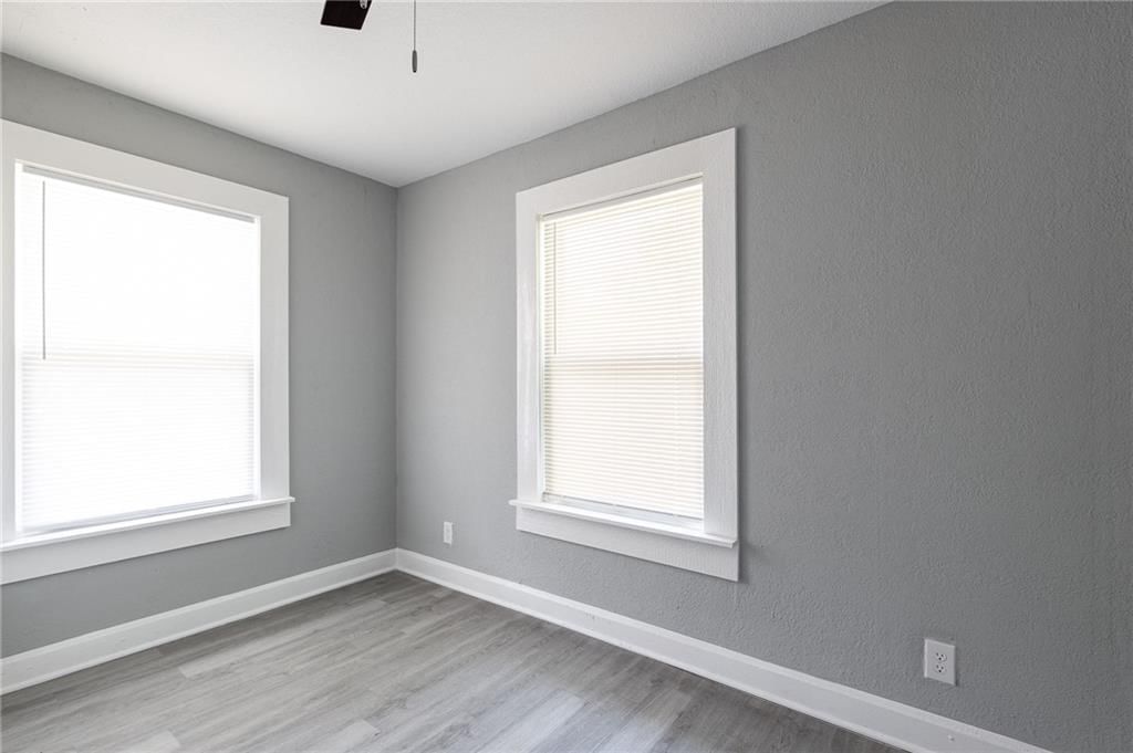 3220 E 68th Street — photo 10