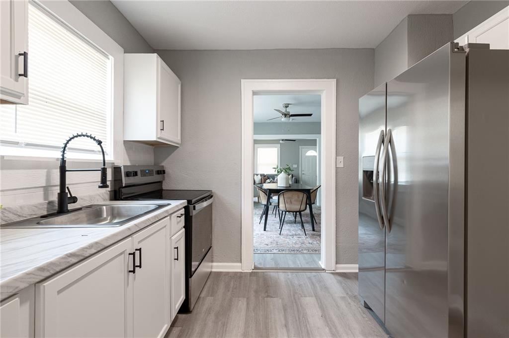 3220 E 68th Street — photo 14