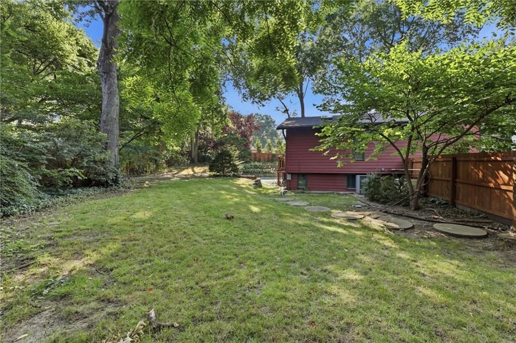 8728 Meadow Lane — photo 9