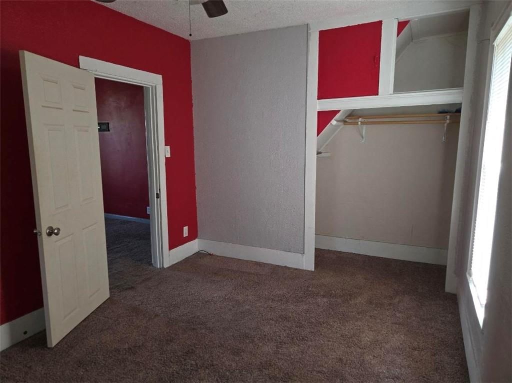 307 E CHESTNUT Street — photo 9