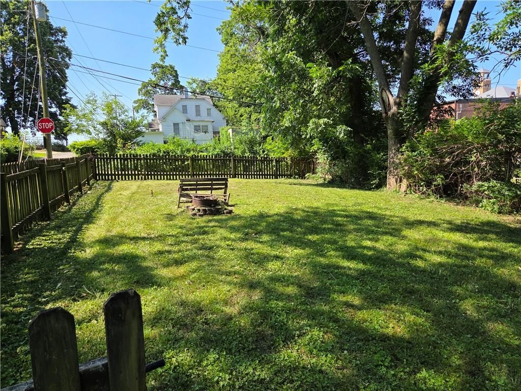 307 E CHESTNUT Street — photo 12