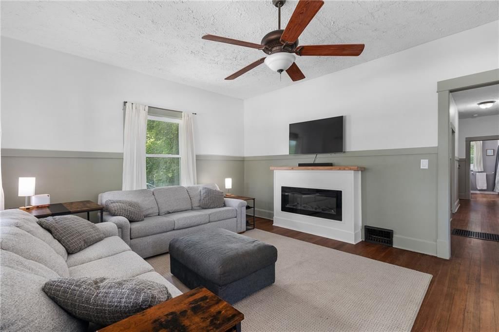 426 N Nettleton Avenue — photo 9