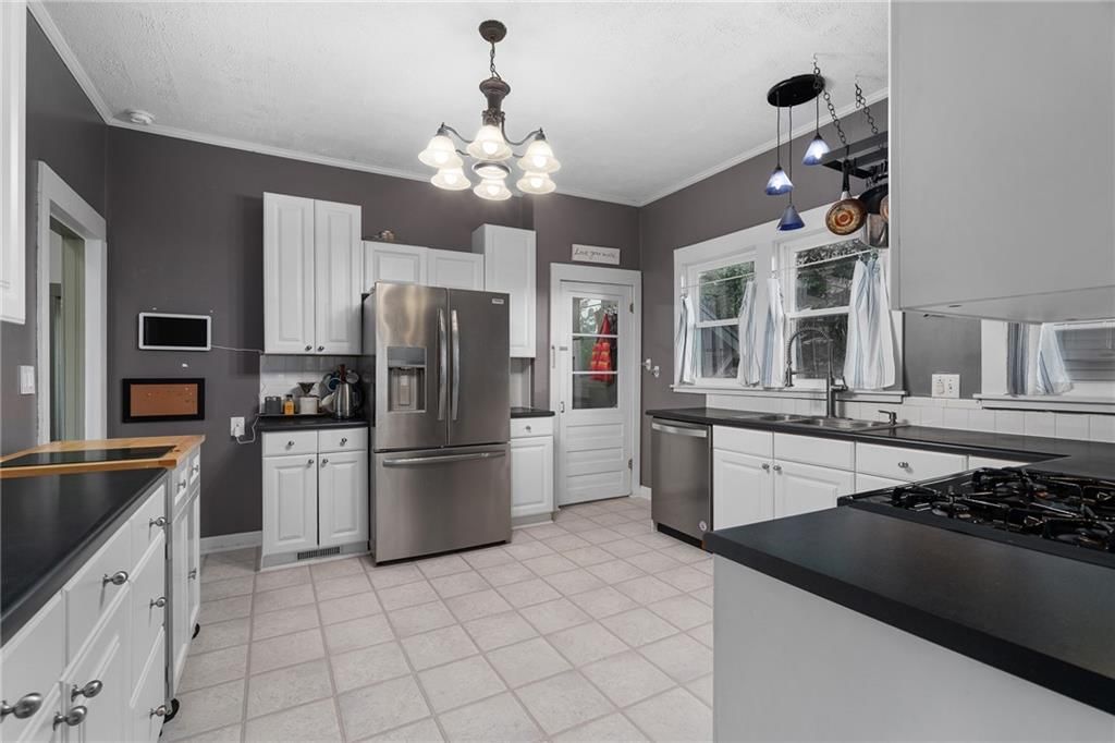 426 N Nettleton Avenue — photo 14