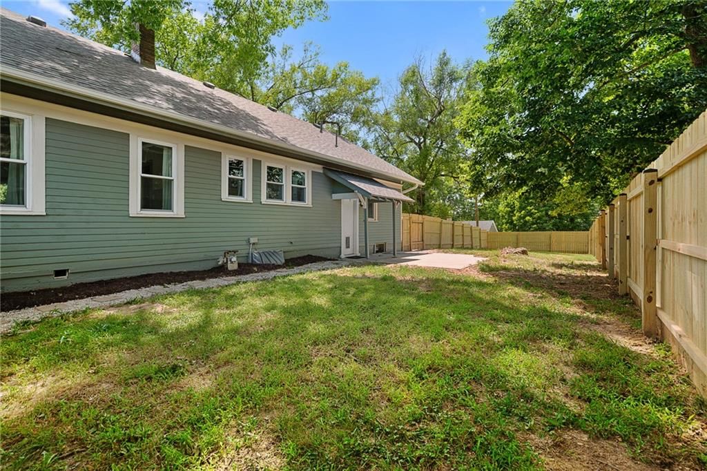 426 N Nettleton Avenue — photo 39
