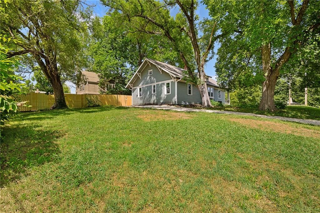 426 N Nettleton Avenue — photo 43