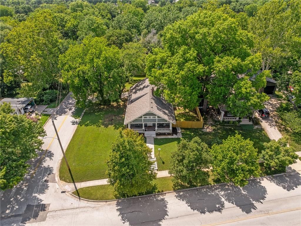 426 N Nettleton Avenue — photo 45