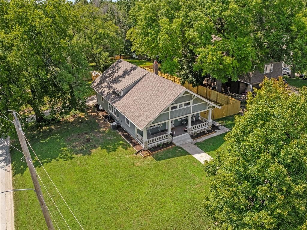 426 N Nettleton Avenue — photo 46