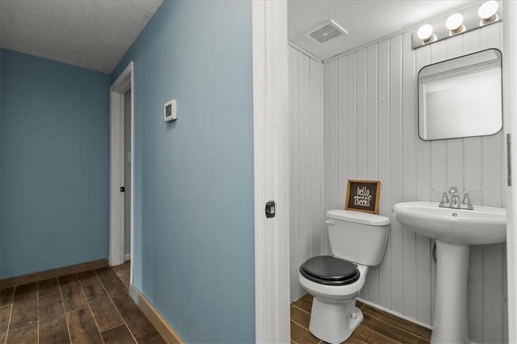 5318 S STILLHOUSE Road — photo 14