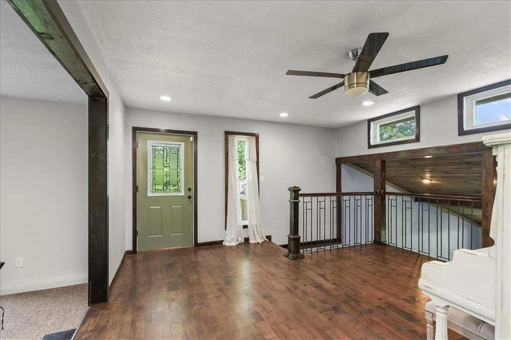 5318 S STILLHOUSE Road — photo 15