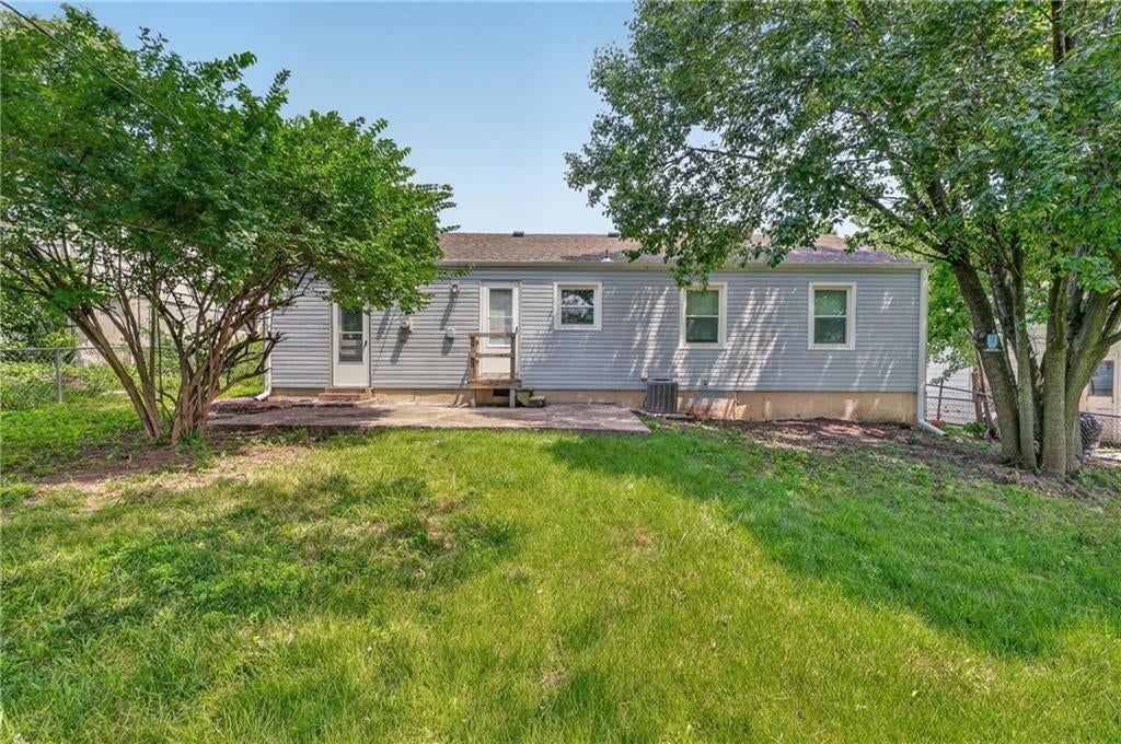 9108 Central Street — photo 12