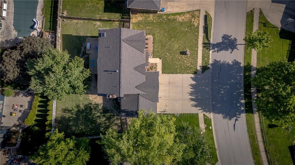 1437 Coventry Lane — photo 27