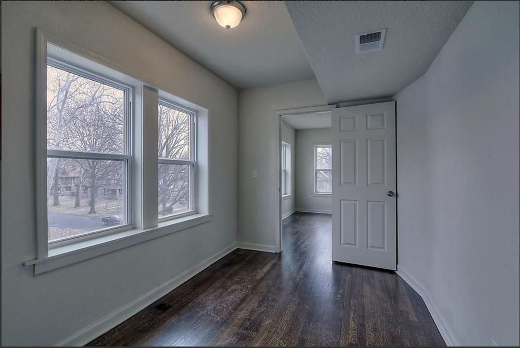 2912 LOCKRIDGE Street — photo 5