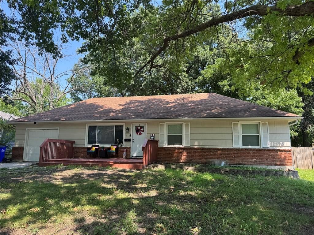 613 NE Corder Street — photo 1