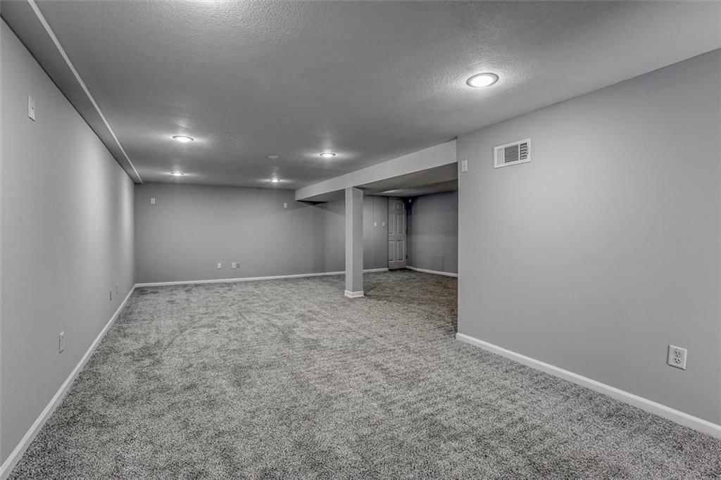 613 NE Corder Street — photo 5