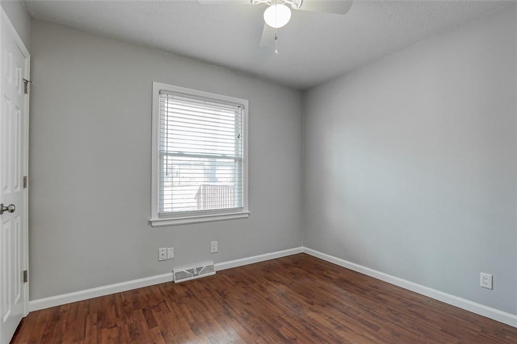613 NE Corder Street — photo 9