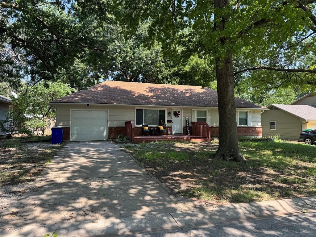 613 NE Corder Street — photo 10