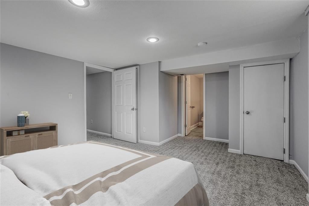 613 NE Corder Street — photo 11