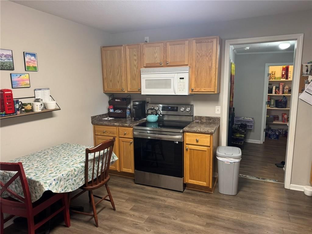 1007 A & B S Lexington Street — photo 12