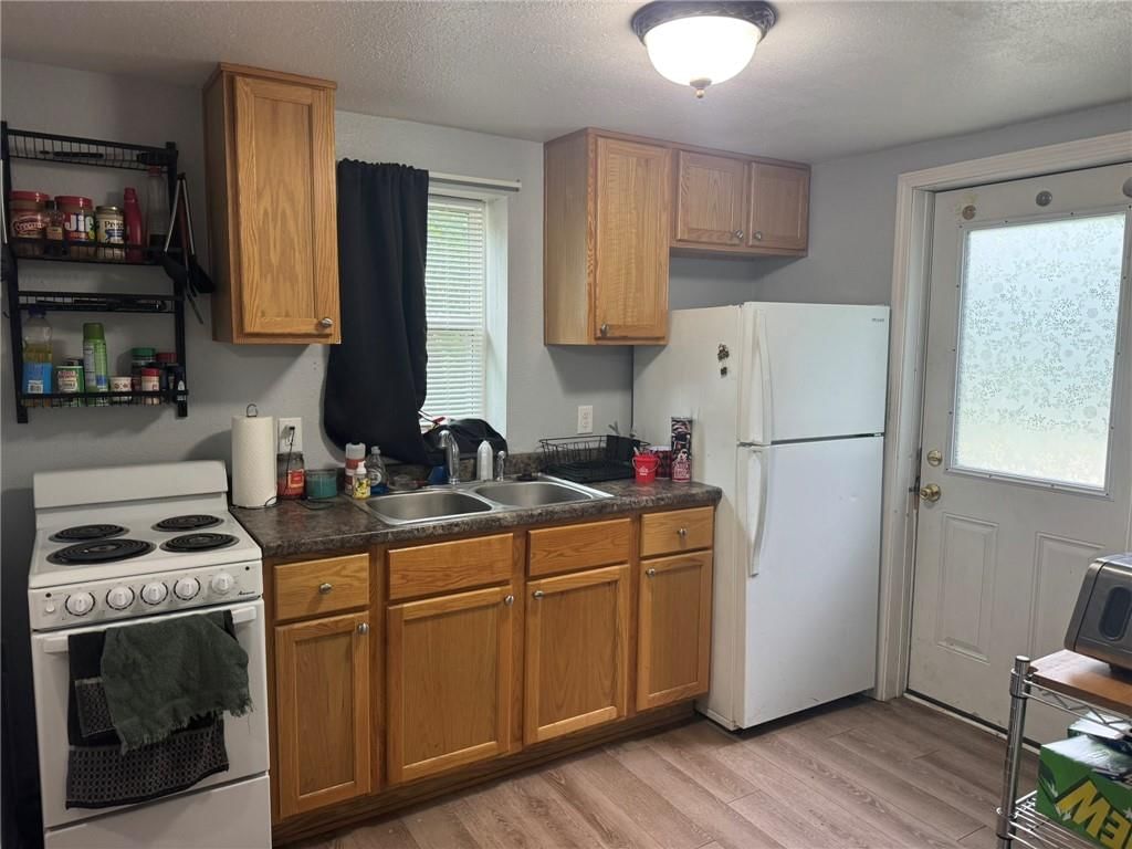1007 A & B S Lexington Street — photo 16