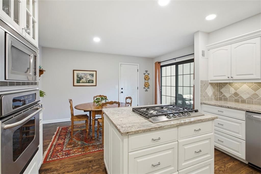 7930 Bristol Court — photo 12