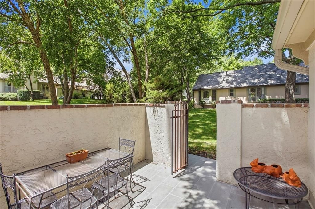 7930 Bristol Court — photo 33