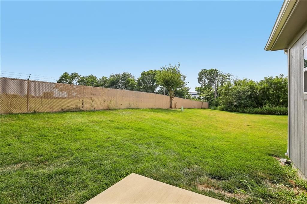 1801 NW Hilltop Court — photo 34