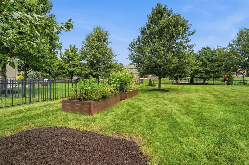 15309 Barton Street — photo 74