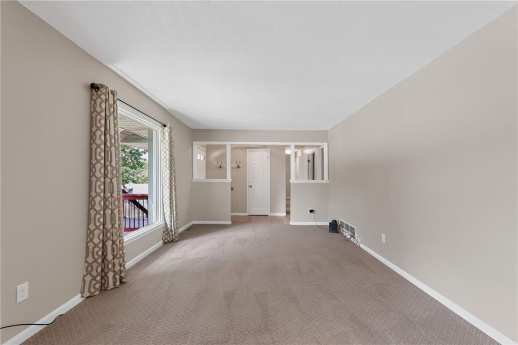 7401 N Strathbury Avenue — photo 5