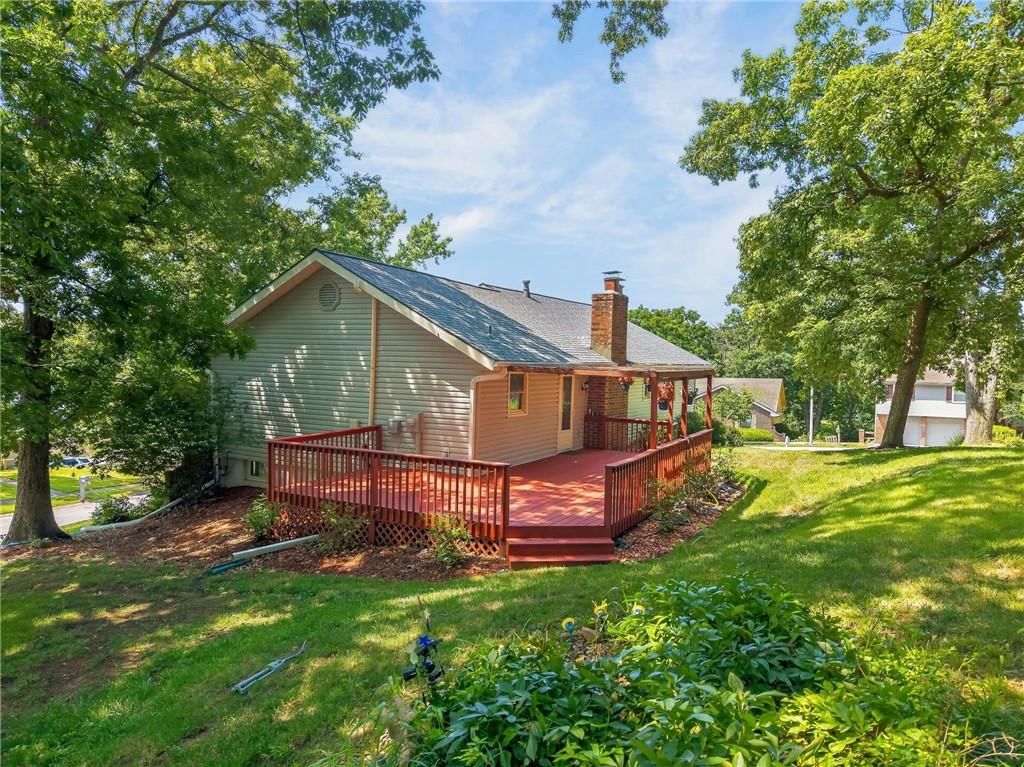 7401 N Strathbury Avenue — photo 32