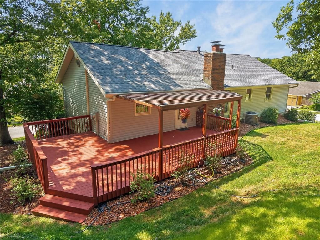 7401 N Strathbury Avenue — photo 34