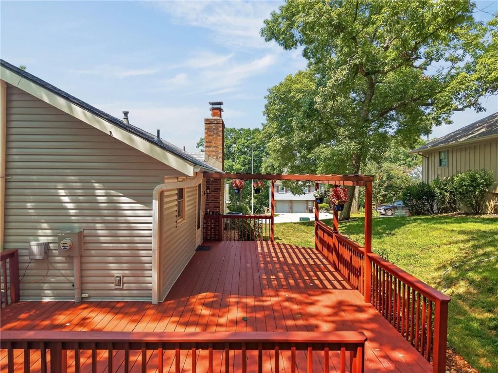 7401 N Strathbury Avenue — photo 35