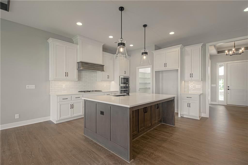 1152 SW Whitby Drive — photo 11