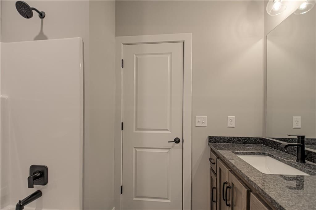 1152 SW Whitby Drive — photo 35