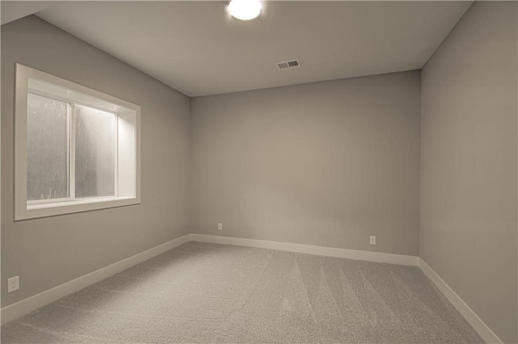 1152 SW Whitby Drive — photo 37