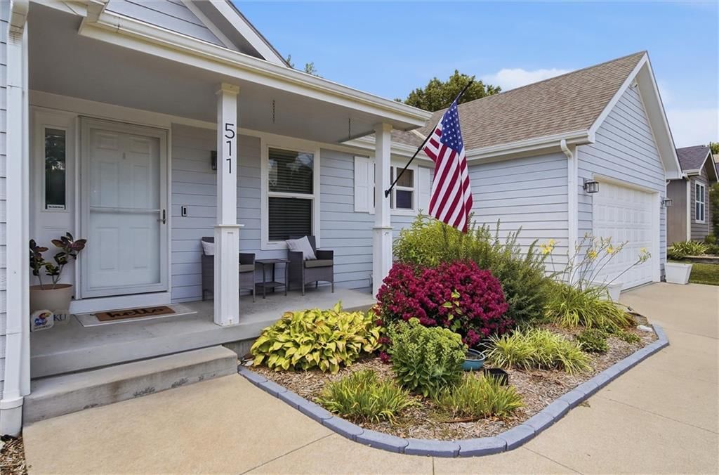 511 N Rebecca Lane — photo 2
