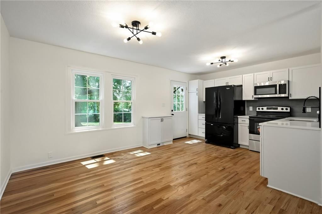 8263 Barnett Avenue — photo 6
