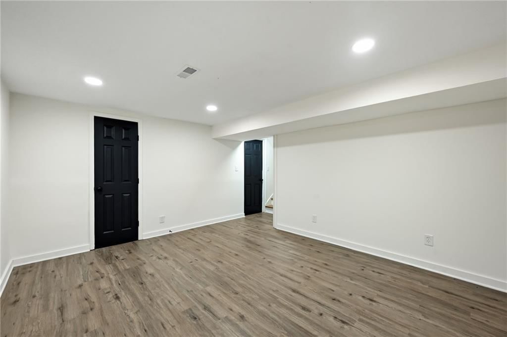 8263 Barnett Avenue — photo 17