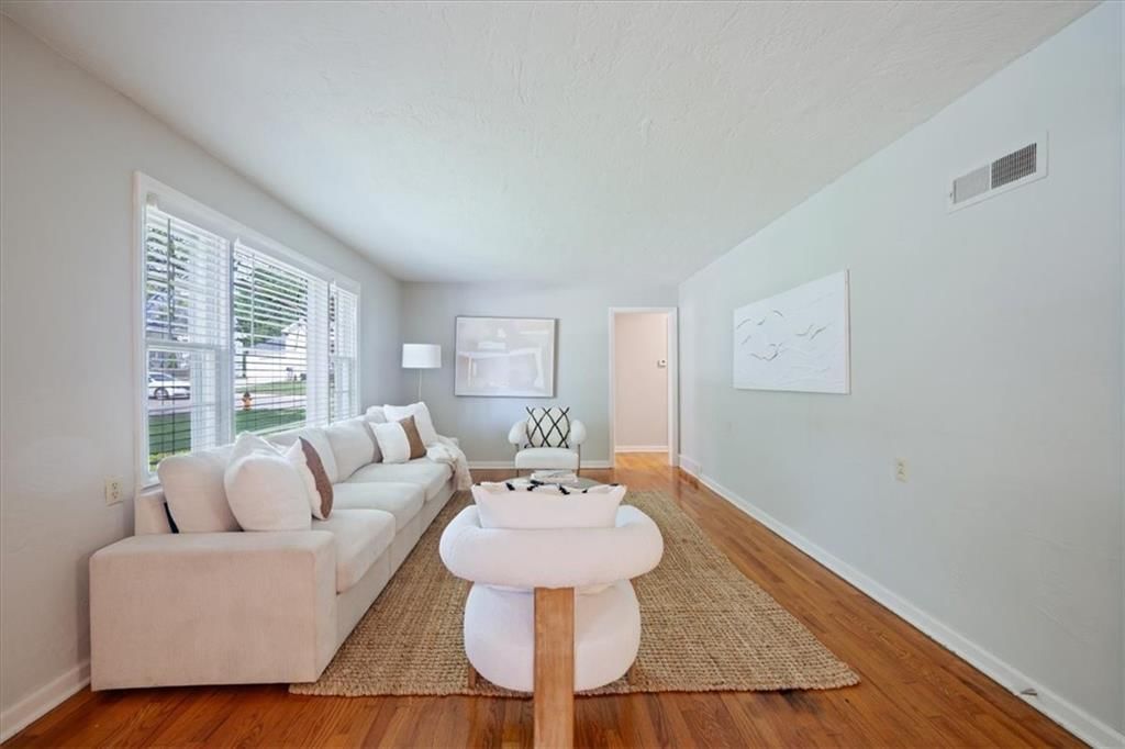 2701 W 47th Terrace — photo 5