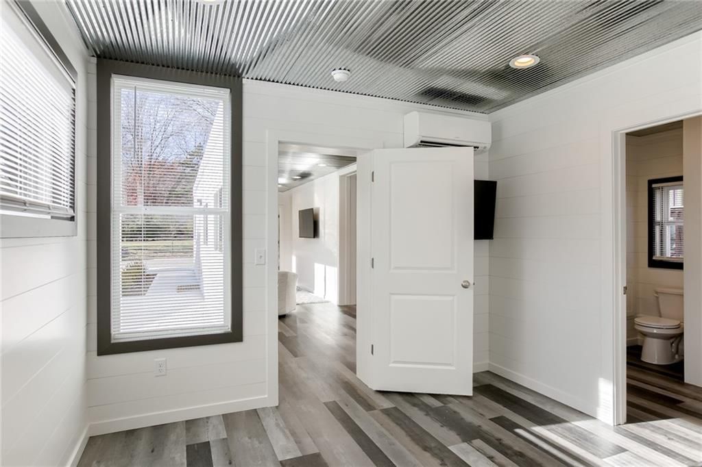 7607 Jefferson Street — photo 13