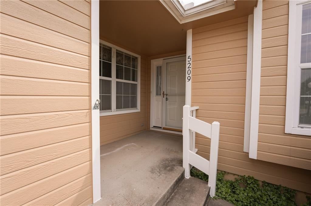 5209 S Megan Drive — photo 4