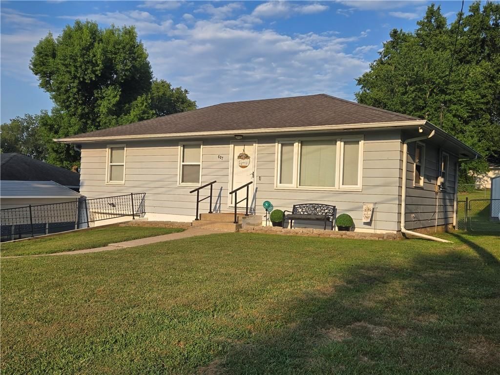 607 May Street, Wellington, MO