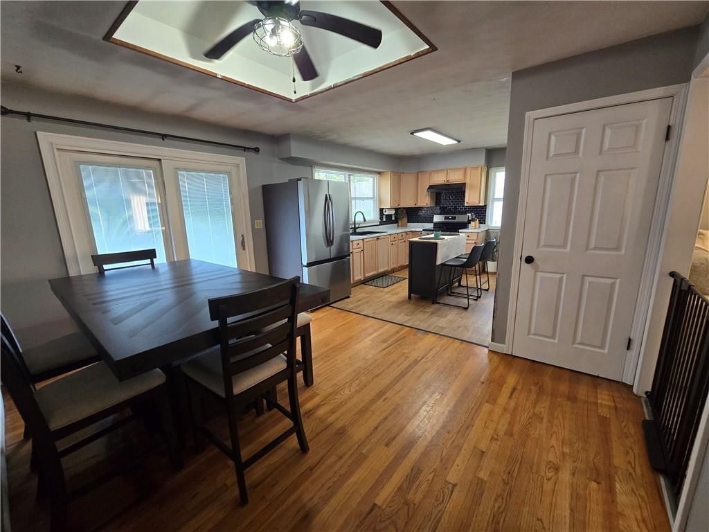 607 May Street — photo 16