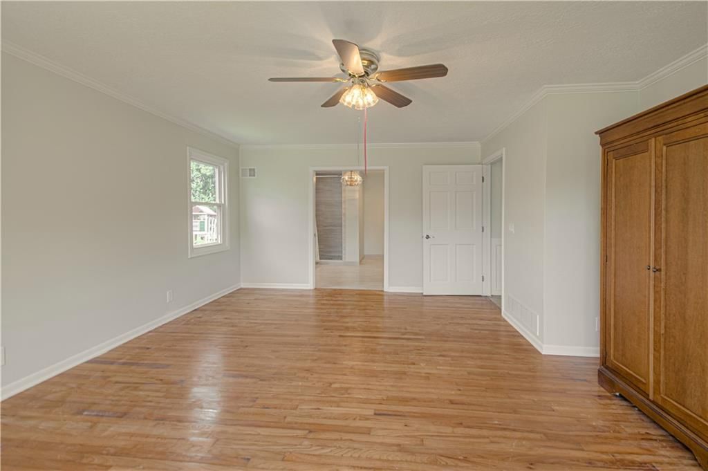 2452 NW Valley View Drive — photo 16