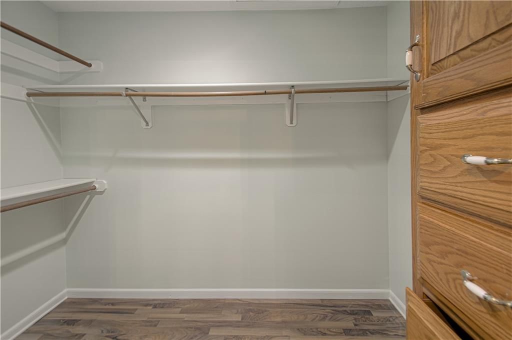 2452 NW Valley View Drive — photo 19
