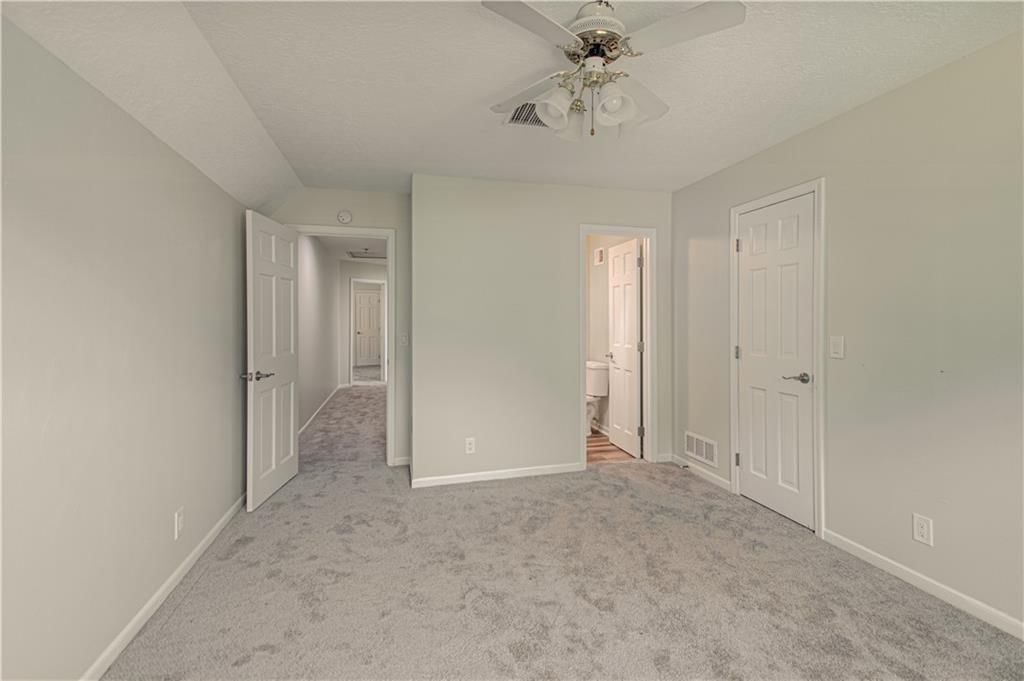 2452 NW Valley View Drive — photo 27