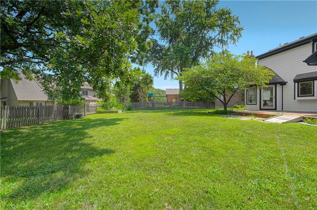 2452 NW Valley View Drive — photo 40