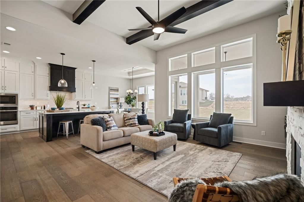11415 S Sunray Drive — photo 1