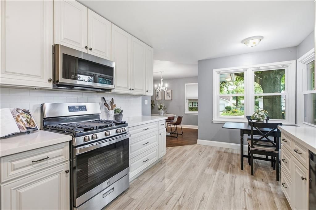 10915 Elmwood Drive — photo 10